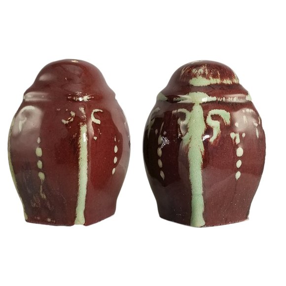 Vintage Tudor Rust & Mottled Maroon and Green Salt & Pepper Shakers by Bombay - Picture 6 of 7